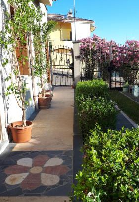 Guspini House | Guspini-Casa vacanze con giardino IUN R1321