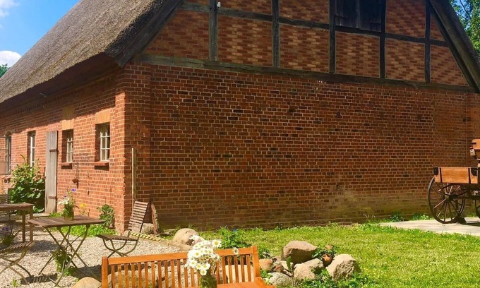 Bad Kleinen Other | Gutshaus Niendorf Vacation in the thatched coach house for max. 5 persons.
