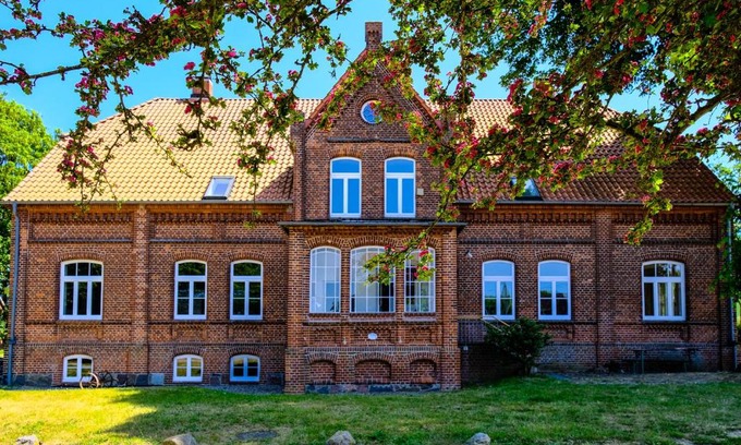 Warnow Apartment | Gutshaus Thorstorf FeWo Groß Schwansee