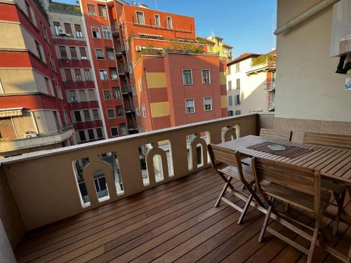 Navigli Apartment | Guzzo B - Elegant Flat with Balcony at Bolivar M4 Metro