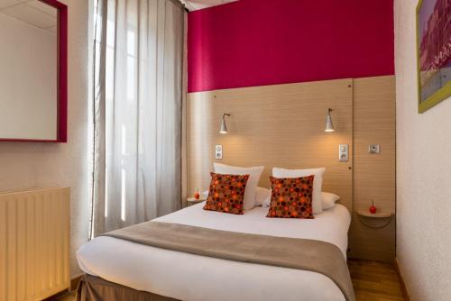 6th Arrondissement Hotel | Hôtel Edmond Rostand