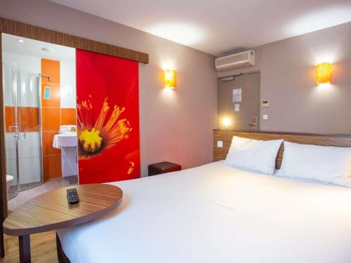Bourges Hotel | Hôtel Ibis Styles Bourges - Piscine extérieure chauffée - Restaurants à proximité
