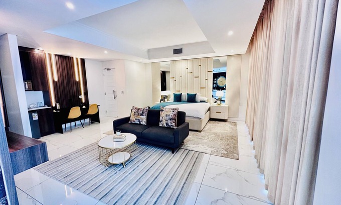 Greater Johannesburg Metropolitan Area House | H & H Boutique and Spa