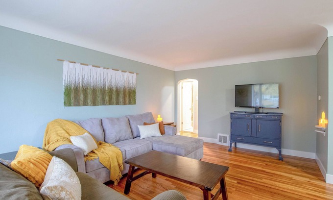 North Park Hill House | H.O.P. "House of Payne"