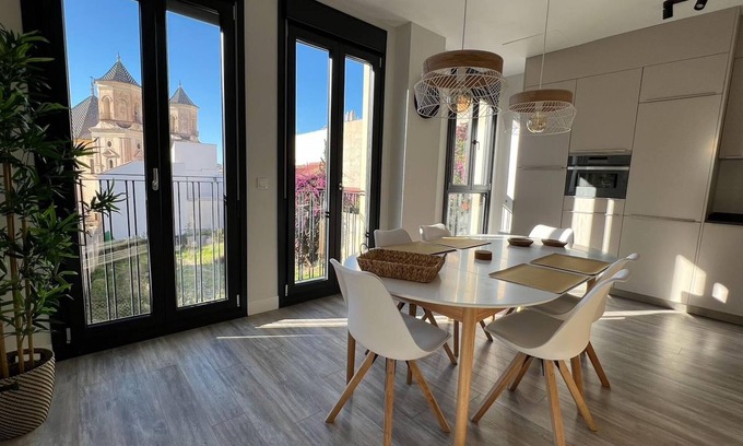 San Felipe Neri Apartment | H2M Alta Downtown Pool Paddle & Parking