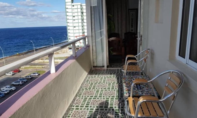 Centro Havana Apartment | Habana Vista al Mar