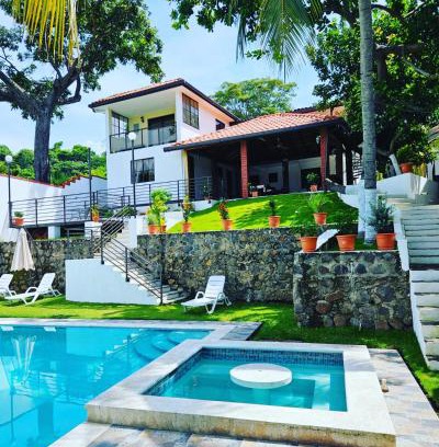 Tamanique House | Habitaciones Casa Cuscatlan