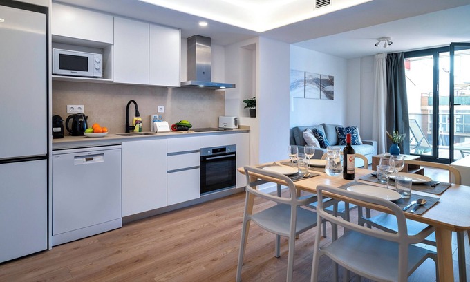 Collblanc y La Torrassa Apartment | Habitat Apartments Teatre 11