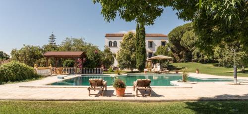 La Puebla del Rio Bed & Breakfast | Hacienda las tres niñas