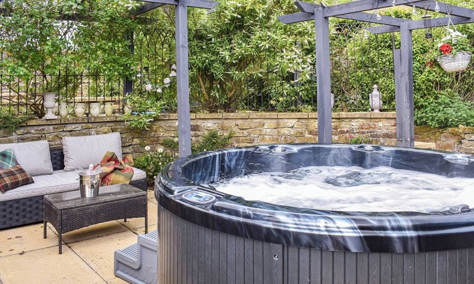 Henshaw Cottage | Hadrians Garden Cottage - UK3323
