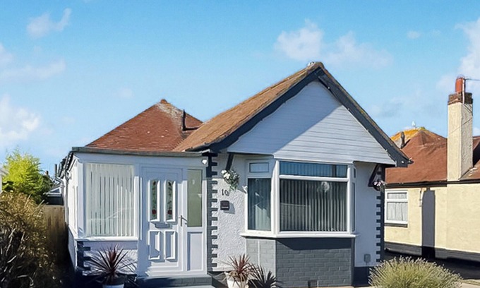 Prestatyn Cottage | Hafan Traeth - Beach Haven