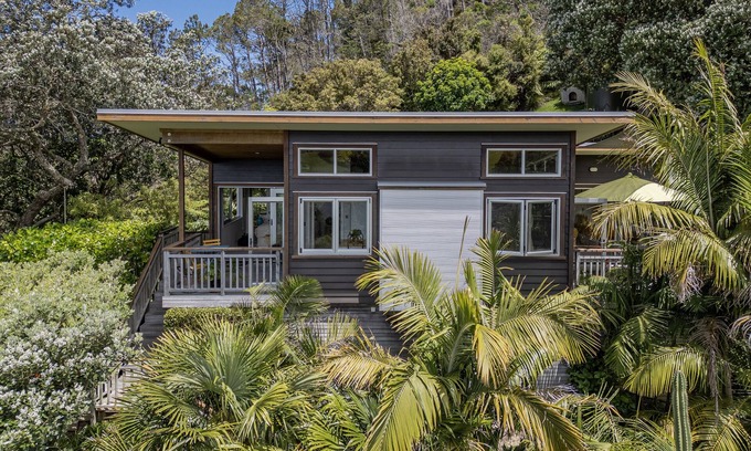 Hahei House | Hahei Tree Top Retreat