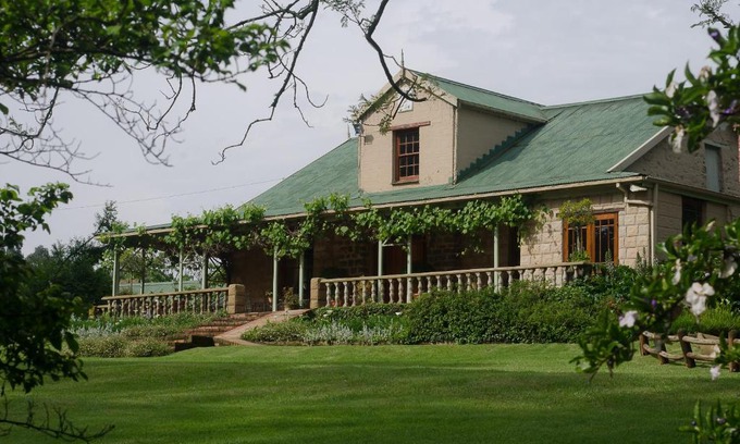 Curry's Post Hotel | Halliwell Country Inn