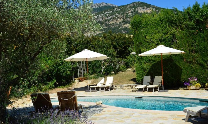 Condorcet Bed & Breakfast | Hameau d'hôtes La Roseraie-Drôme