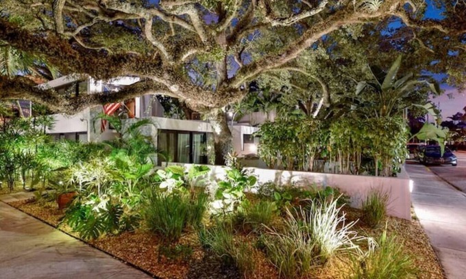 Colee Hammock Apartment | Hammock 2 in Fort Lauderdale