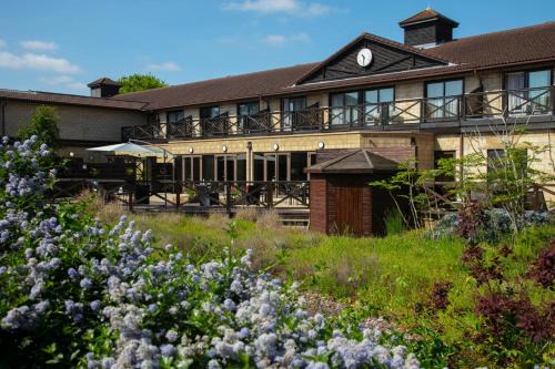 Lychpit Hotel | Hampshire Court Hotel & Spa