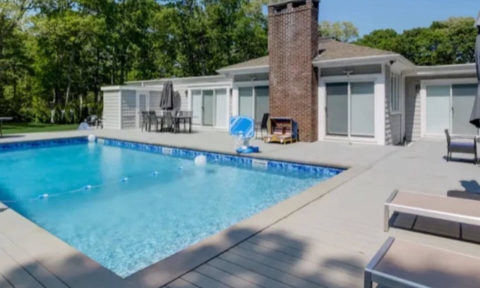 Hampton Bays House | Hampton Bays Oasis