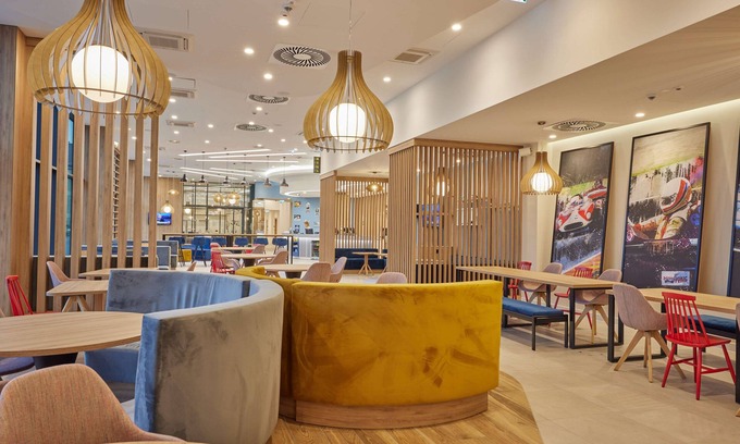 Swarzedz Hotel | Hampton by Hilton Poznań Swarzędz