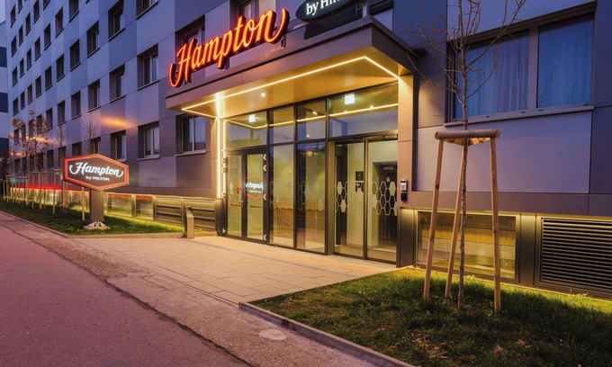 Funfhaus Hotel | Hampton By Hilton Vienna City West