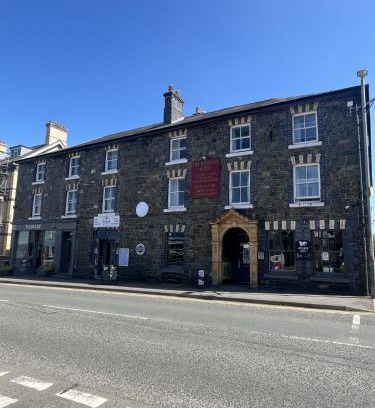 Llandrindod Wells Hotel | Hampton Hotel & restaurant