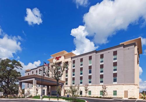 Spring Branch Hotel | Hampton Inn By Hilton Bulverde Texas Hill Country
