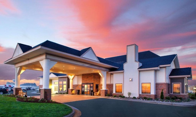 Gaylord Hotel | Hampton Inn Gaylord