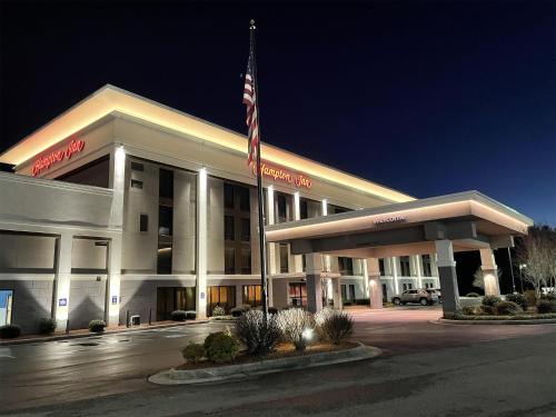 Hillsville Hotel | Hampton Inn - Hillsville