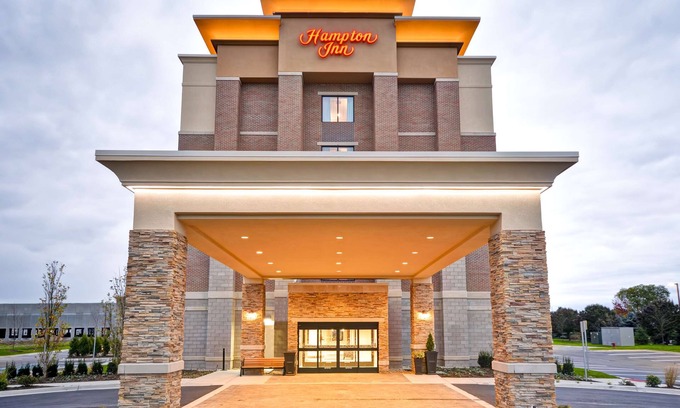 Livonia Hotel | Hampton Inn Livonia Detroit