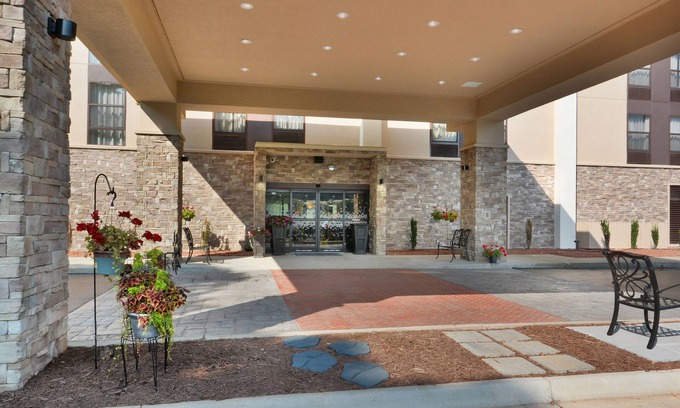 Martinsville Hotel | Hampton Inn Martinsville