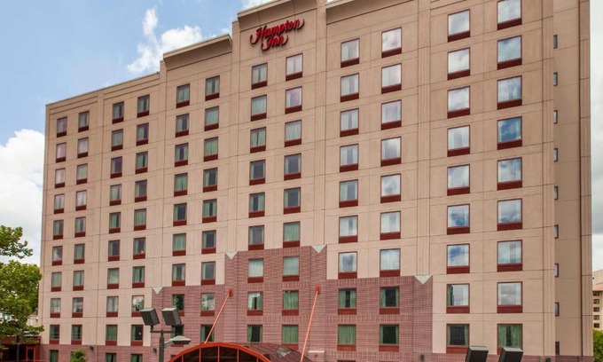 Queens Hotel | Hampton Inn New York - LaGuardia Airport