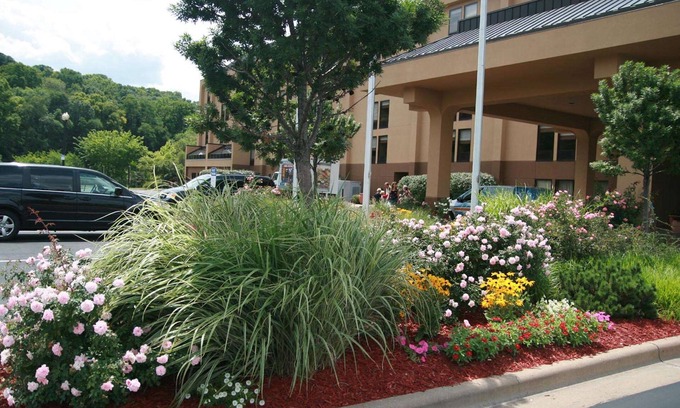 East Peoria Hotel | Hampton Inn Peoria-East At The River Boat Crossing