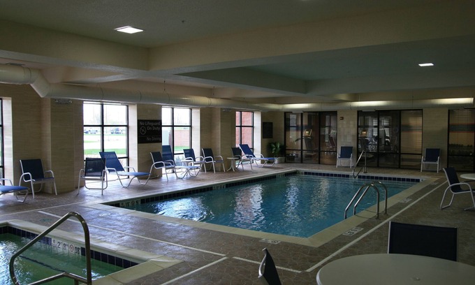 Chesterfield Hotel | Hampton Inn & Suites Detroit/Chesterfield Township