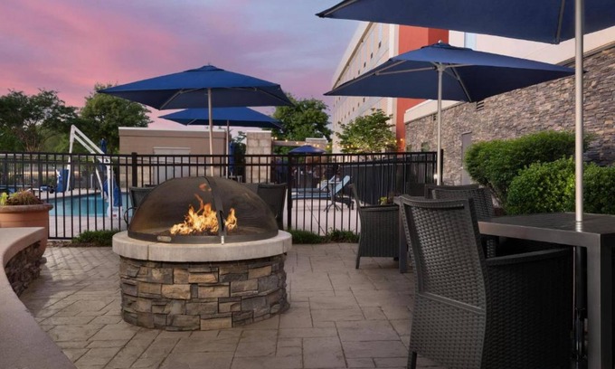 Huntsville Hotel | Hampton Inn & Suites Huntsville/Research Park Area