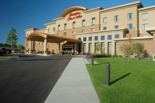 Madison Hotel | Hampton Inn & Suites Madison - West