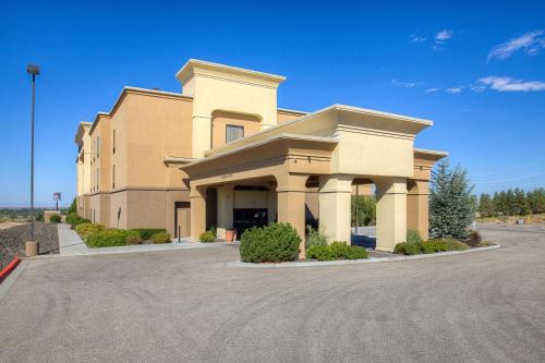 Mountain Home Hotel | Hampton Inn & Suites Mountain Home
