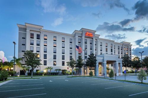 Southwest Orlando Hotel | Hampton Inn & Suites Orlando International Drive North