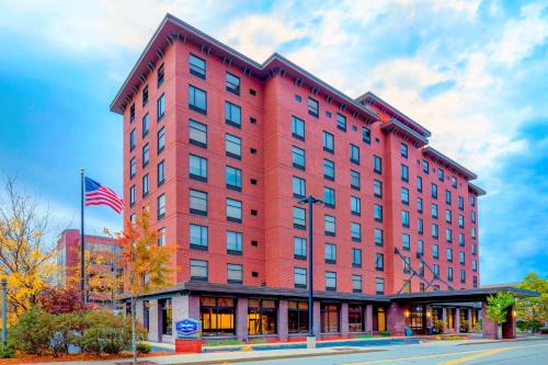 Downtown Pittsburgh Hotel | Hampton Inn & Suites Pittsburgh Downtown