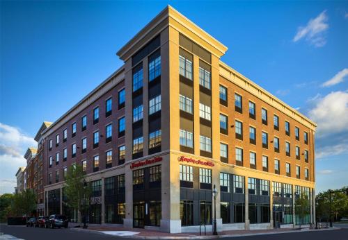 Portsmouth Hotel | Hampton Inn & Suites Portsmouth Downtown