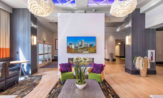 Umstead Hotel | Hampton Inn & Suites Raleigh-Durham Airport-Brier Creek