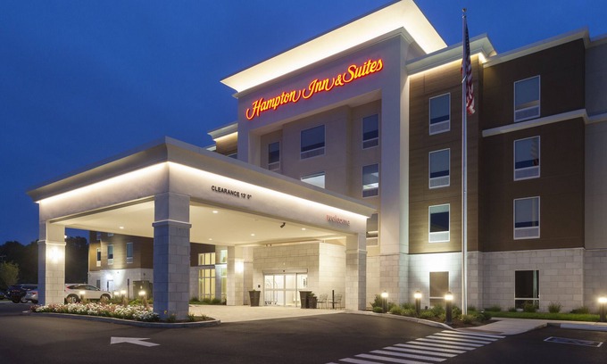 Rocky Hill Hotel | Hampton Inn & Suites Rocky Hill - Hartford South