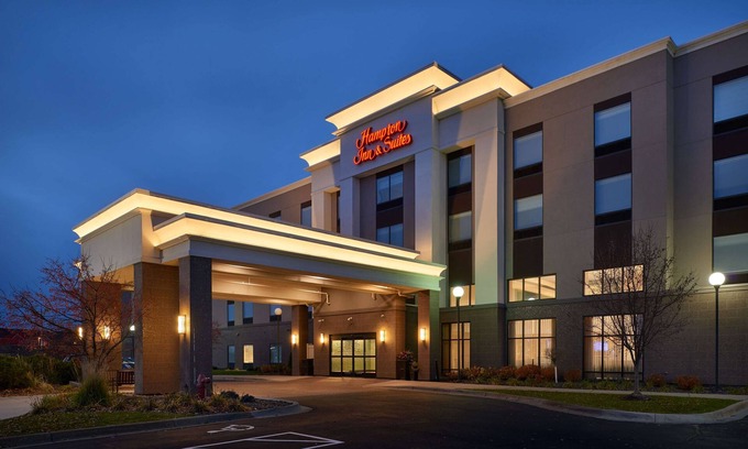 Rogers Hotel | Hampton Inn & Suites Rogers