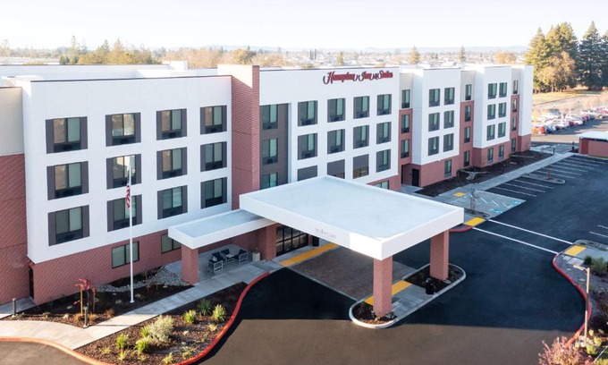 Santa Rosa Hotel | Hampton Inn & Suites Santa Rosa Sonoma Wine Country