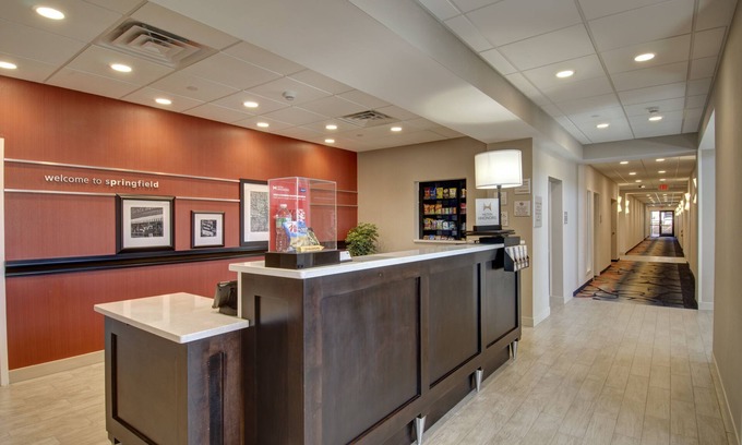 Springfield Hotel | Hampton Inn & Suites Springfield/Downtown