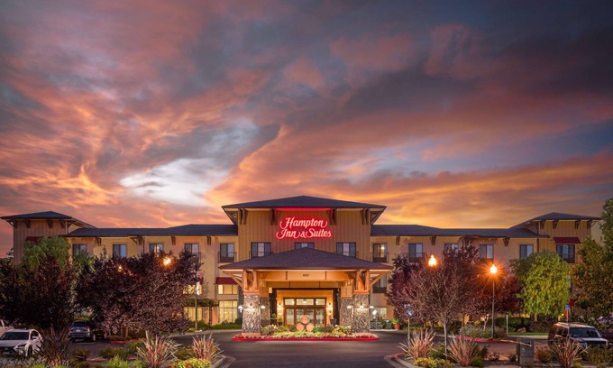 Windsor Hotel | Hampton Inn & Suites Windsor - Sonoma Wine Country