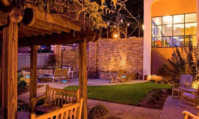 Wheeling Hotel | Hampton Inn Wheeling