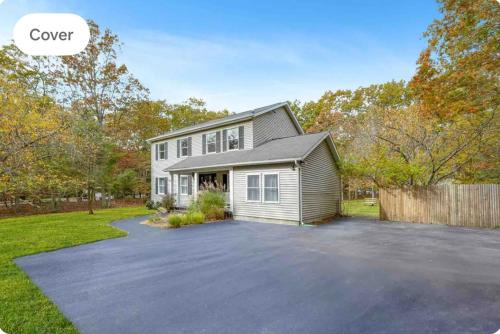 Hampton Bays House | Hamptons Escape: Near Beaches, Restaurants, Wineries.