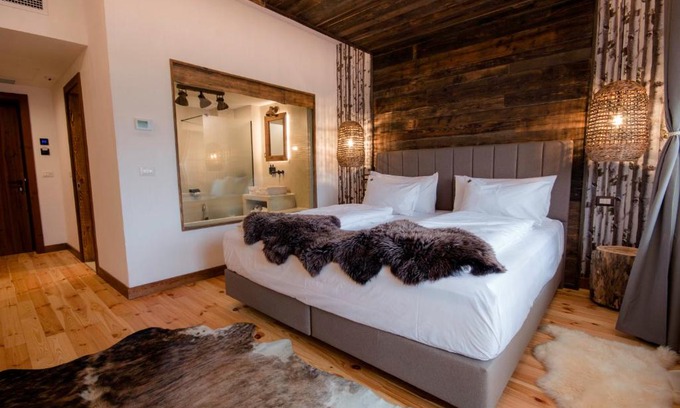 Campulung Moldovenesc Hotel | HANUL BUCOVINEI