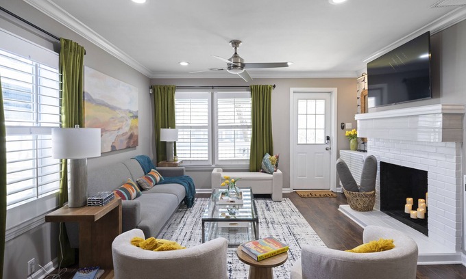 Hapeville House | Hapeville Haven is just 7 mins from Hartsfield Jackson International Airport.