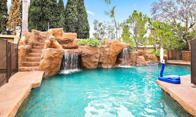 Southeast Anaheim House | Happiest Vacation Homes -Disney Getaway | Pool, Mini-Golf, Themed Rooms