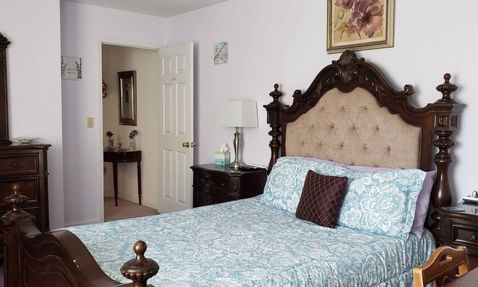 Harbor Springs Bed & Breakfast | Happy Days and Nights - Petite Pearl